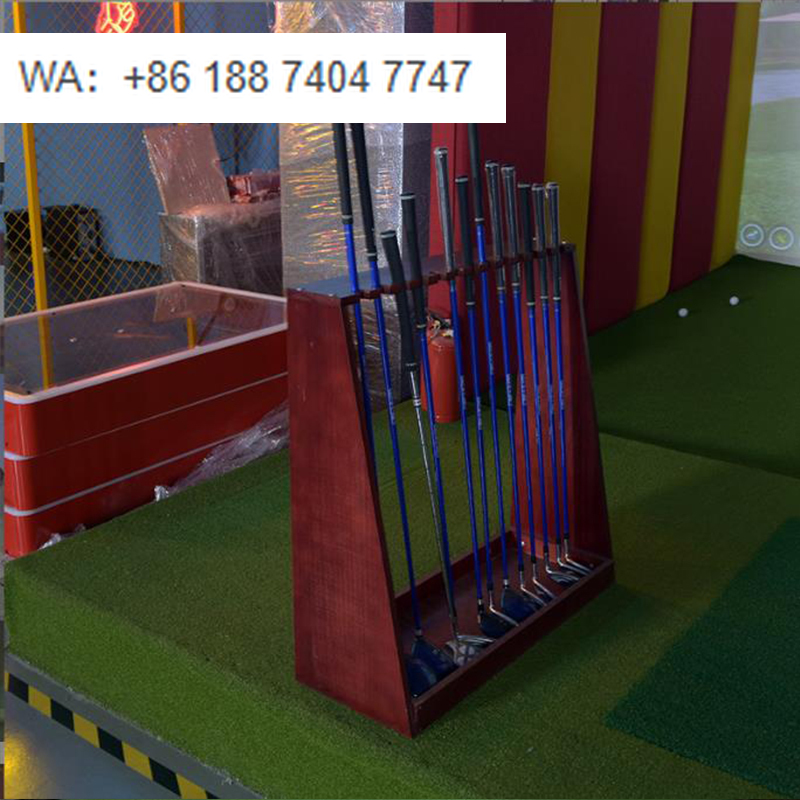 Golf Equipment Operator - Jetonlu Muz Temalı İnteraktif Projeksiyonlu Golf